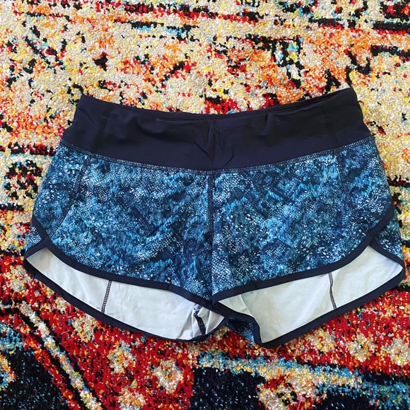 Lululemon Blue Printed Speed Up Short - Picture 1 of 2